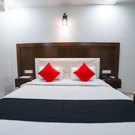 Hotel Collection O Prem Ratna Dehradun Exterior foto